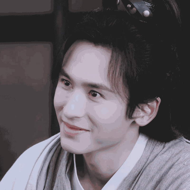 >即使身中七窍三秋钉每日忍受疼痛,但也在拼尽全力保护身边的人,给