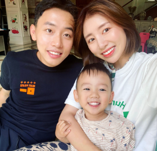 奧運冠軍鄒凱老婆懷二胎 幸福自侃：家庭地位下降了一位