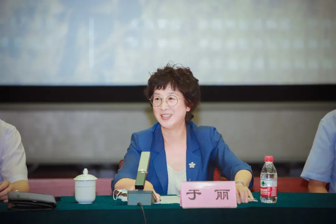 专家研讨《有我们无数的好兄弟》：中小成KAIYUN本战争题材电影的艺术探索(图5)