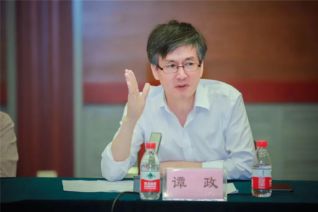 专家研讨《有我们无数的好兄弟》：中小成KAIYUN本战争题材电影的艺术探索(图13)