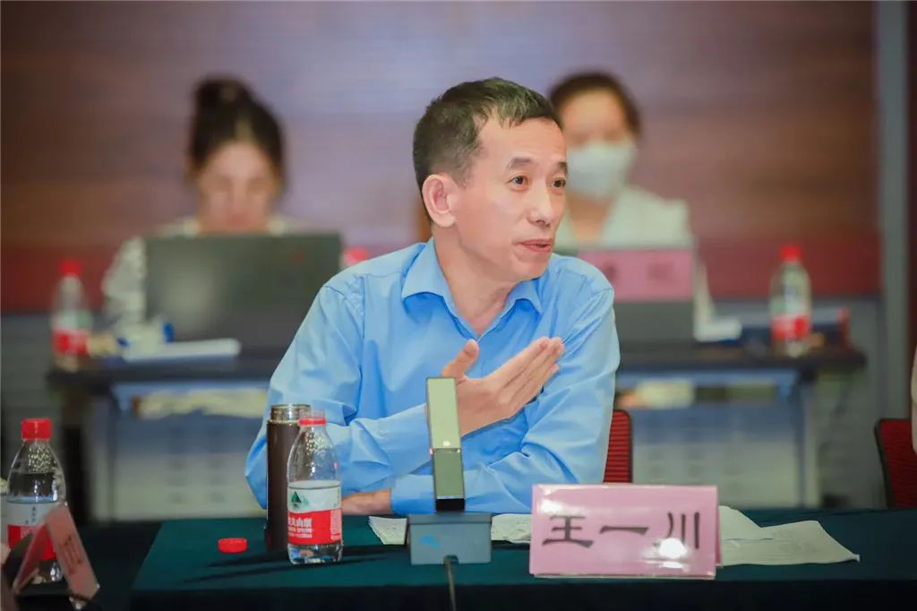 专家研讨《有我们无数的好兄弟》：中小成KAIYUN本战争题材电影的艺术探索(图10)