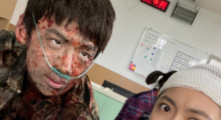 赵今麦晒《开端》爆炸戏合照 白敬亭一脸生无可恋