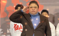 《狙击手》首映礼 韩红向抗美援朝老兵敬礼