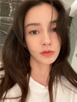 Angelababy曬原相機自拍圖 皮膚通透顏值太能打！