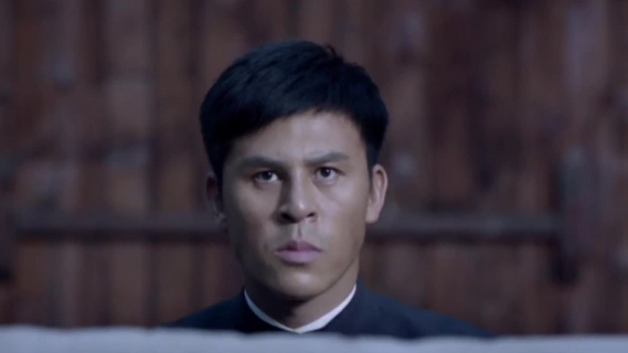 日本武士自以为很厉害，正欺负中国人，谁知金刚王突然出现