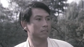 男子與徒弟表演雜技 不料表演過(guò)程出現(xiàn)事故 被摔慘