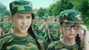 《既然青春留不住》：陳喬恩軍訓(xùn)光顧著說(shuō)話 結(jié)果鬧了大笑話