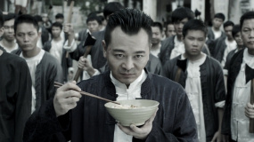 对峙现场吴樾淡定吃面 吓的秀才擦汗不料枪走火引发激战