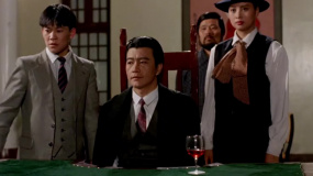 《賭王出山》：中國(guó)賭王大戰(zhàn)日本人 ，發(fā)牌女子手法讓人眼花繚亂
