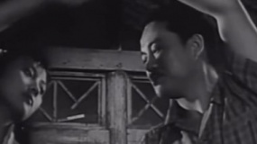 與敵人共舞，他眼前浮現(xiàn)的卻是無辜百姓被殘殺的慘狀《英雄虎膽》