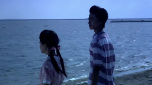 少女：归雷邀请伊琳海边漫步，少男少女第一次牵起了手