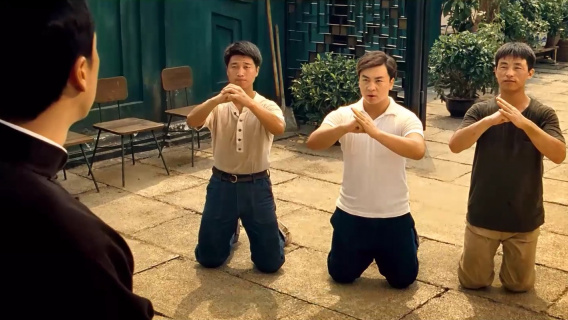 叶问2：黄晓明带人上门挑衅，最后竟当场拜师甄子丹