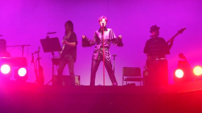 既能演 又能唱 實(shí)力能打的音樂劇演員進(jìn)入影視行業(yè)會遇到什么挑戰(zhàn)