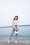 演员王智海边街拍大片曝光 变身温柔甜美少女
