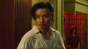 黑幫搞背后偷襲，張晉直接一套拳法帥氣擊退