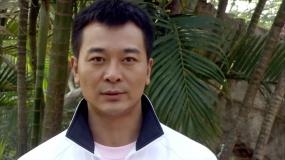 吳樾武術(shù)課找張一山比武，一招一式像模像樣