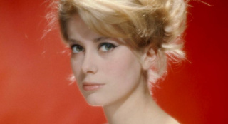 德纳芙获威尼斯终身成就奖 曾出演《白日美人》_欧洲_电影网_1905.com