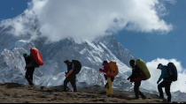 纪录电影《珠峰队长》在京首映 沉浸式展现普通人攀登梦想的高峰