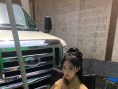 刘亦菲发布《梦华录》幕后照 与工作人员开心合影
