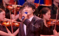 周深演唱洪湖水浪打浪致敬經(jīng)典