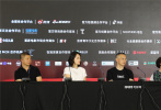 8月3日，章子怡出席第16届FIRST青年电影展评委会媒体见面会。章子怡身穿白色T恤，发型妆容简单利落，气质出众。