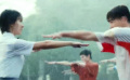 燃爆全场：少男少女雨中热舞