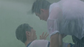 怪胎学长暴雨中表白轰动全校，却被余淮制服