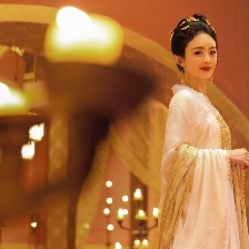 夢(mèng)回知否！趙麗穎曝古裝大片 團(tuán)扇半遮面溫婉可人