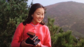 一段視頻看《廬山戀》張瑜的服飾和造型