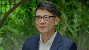 演员保剑锋预祝第十七届中国长春电影节圆满成功