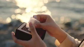 马队长看到将军给的礼物，决定远走高飞