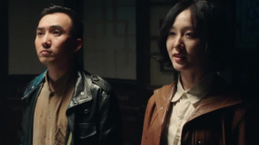 没想到在客栈找到何老板