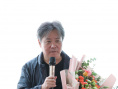 莫言《无负今日》首映笑侃余华：应该改行表演