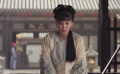 民女擊鼓鳴冤想改嫁，潘叔卻不準(zhǔn)，說有傷風(fēng)化