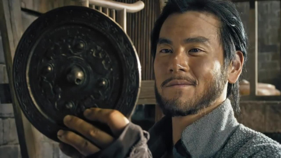 彭于晏偶遇保卫团团长刘青云，收获帅气胡型