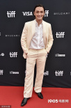 扎克·埃夫隆新片多伦多首映 鲁妮·玛拉秀好身材