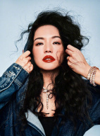 舒淇金秋慵懒大片释出 眼神情绪感拉满好优雅迷人