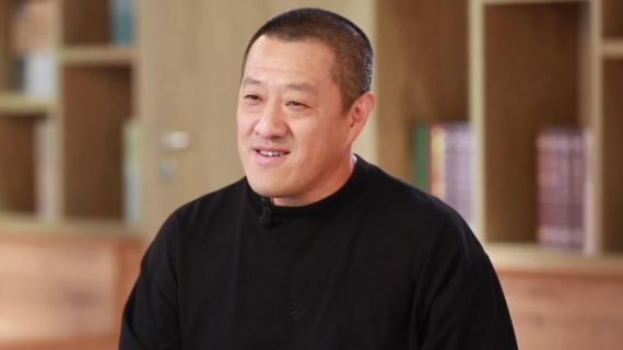 导演丁晟谈成龙的敬业精神