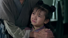祁公子帶手下去給鐵匠的孩子送去錢和吃食