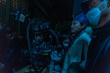 柳海真主演《夜梟》曝花絮劇照 連續(xù)6天奪票房日冠