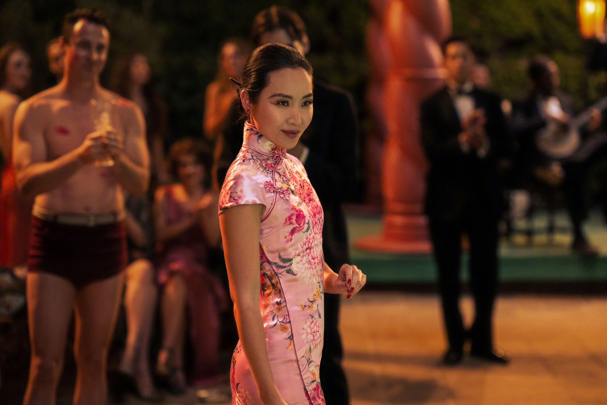 《巴比伦》公布全新剧照 华裔角色惊艳登场亮相