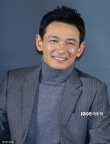 新晉奶爸玄彬首露面 與黃政民出席《交涉》發(fā)布會(huì)