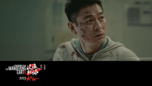 《流浪地球2》刘德华首支角色预告 救女心切“天王”演技无懈可击