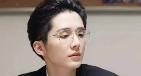 張新成——在少年感與禁欲感之間反復(fù)橫跳