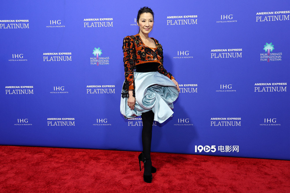 杨紫琼凭《瞬息全宇宙》获棕榈泉国际电影节大奖