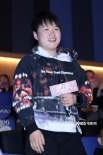 甄子丹拍《乔峰传》不惧被骂 现场邀张伟丽合作