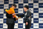 2月1日，第96届日本电影旬报奖颁奖礼在东京涉谷的Bunkamura奥查德大厅举行。目黑莲摘得新人男演员奖，该奖项是为了表彰他在电影《月圆月缺》和《阿松》中的出色表现。