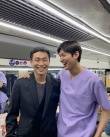 《问问星星吧》杀青！李敏镐晒合照 与孔孝真贴贴