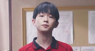 《中國乒乓之絕地反擊》大國重器不可示于人 誰能出馬全靠他推斷