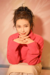 李冰冰50歲慶生照!毛衣配高馬尾造型展現(xiàn)凍齡美貌